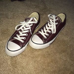 Maroon converse